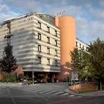 Expo Hotel